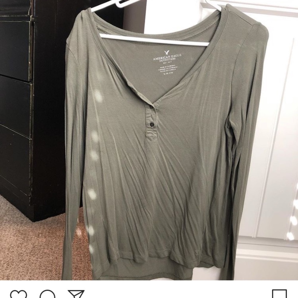 American Eagle long sleeve
